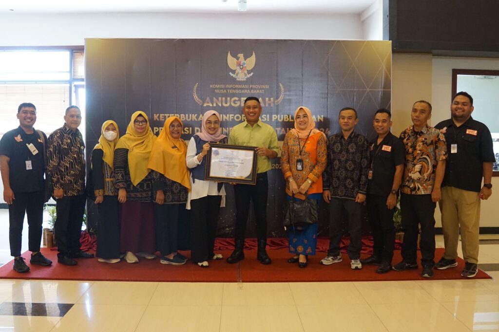 Ajang Penganugerahan KI, PPID RSUD Provinsi NTB Raih Peringkat Pertama